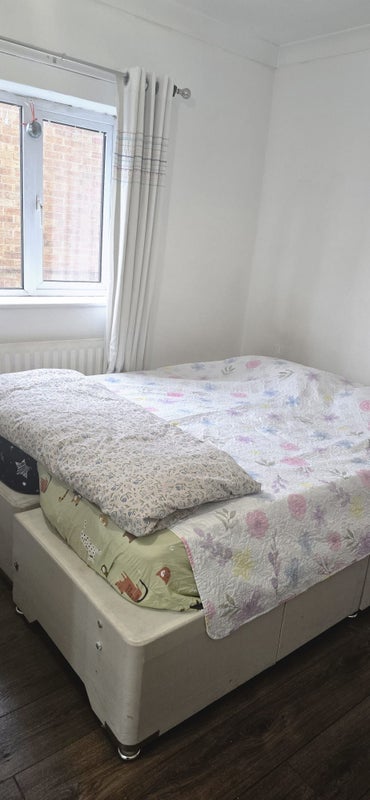Room Arundel Drive in Greater London