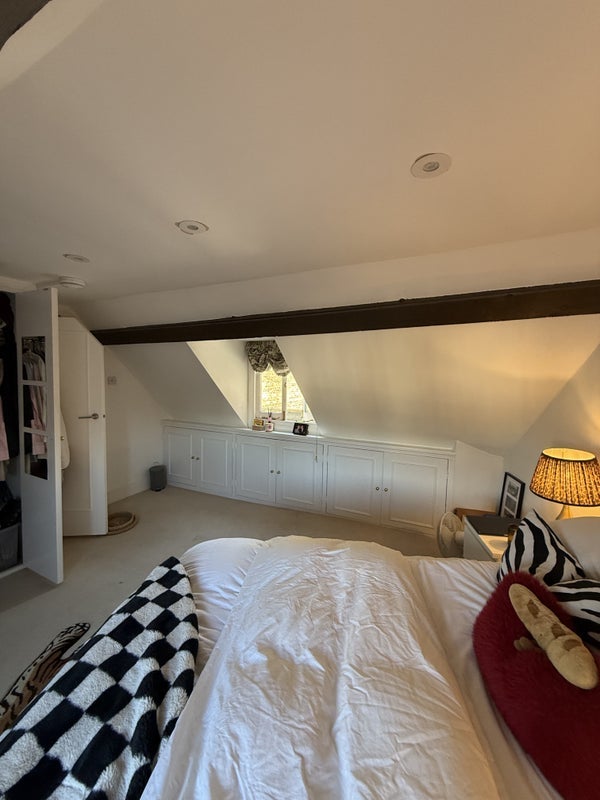 Flat Rectory Grove in Greater London