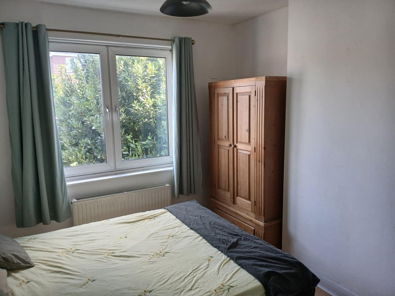 Room Leonard Road in Greater London