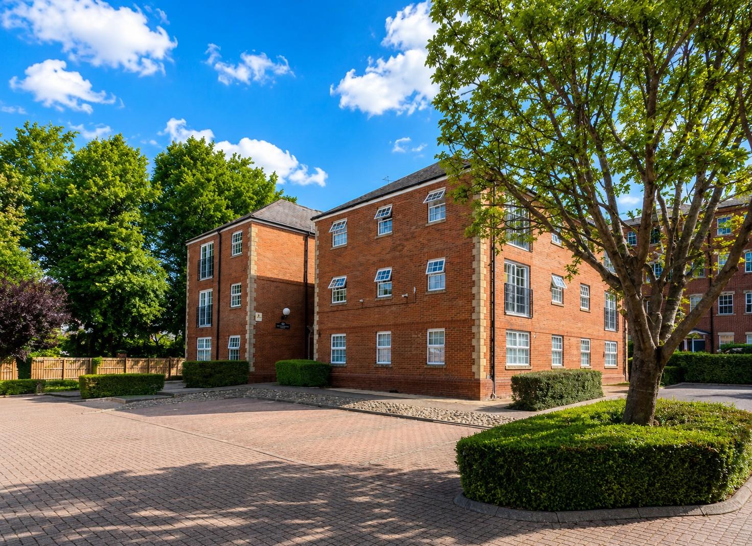 Flat Latymer Court in Northampton