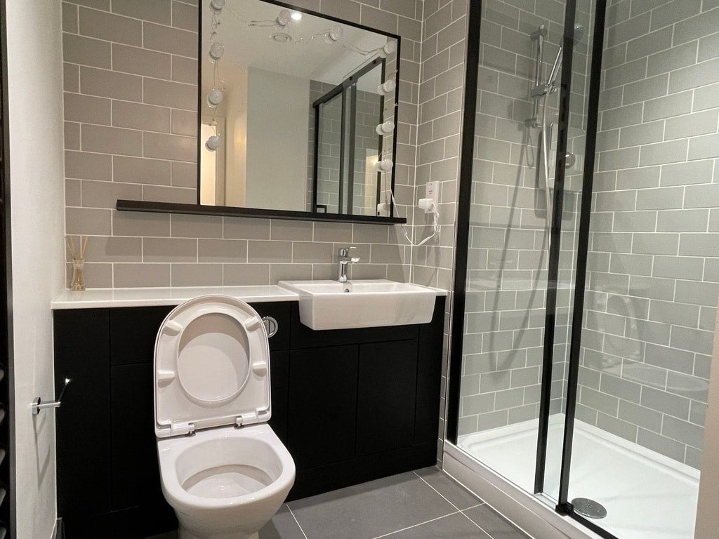Flat Commander Avenue in Greater London