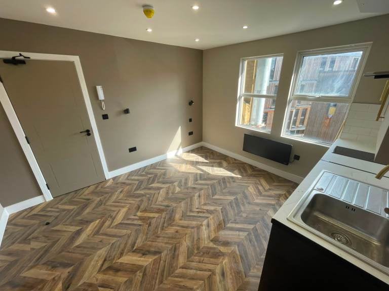 Flat Northwold Road in Greater London