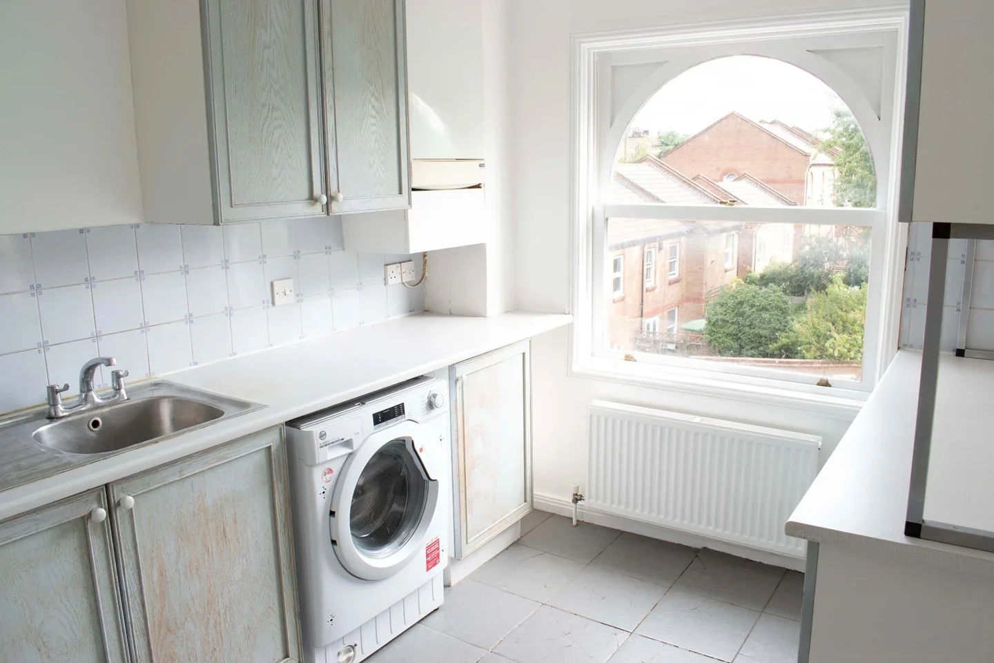 Flat Earlston Grove in Greater London