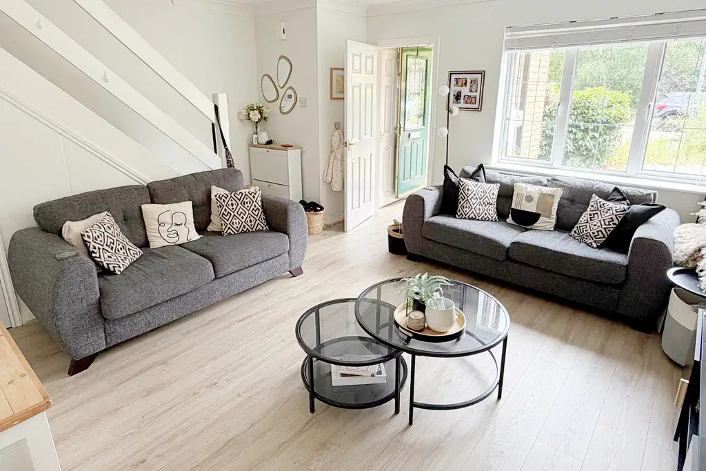 House Kinman Way in Rugby