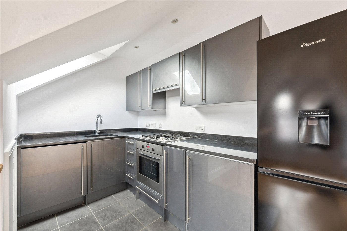 Flat Babington Road in Greater London