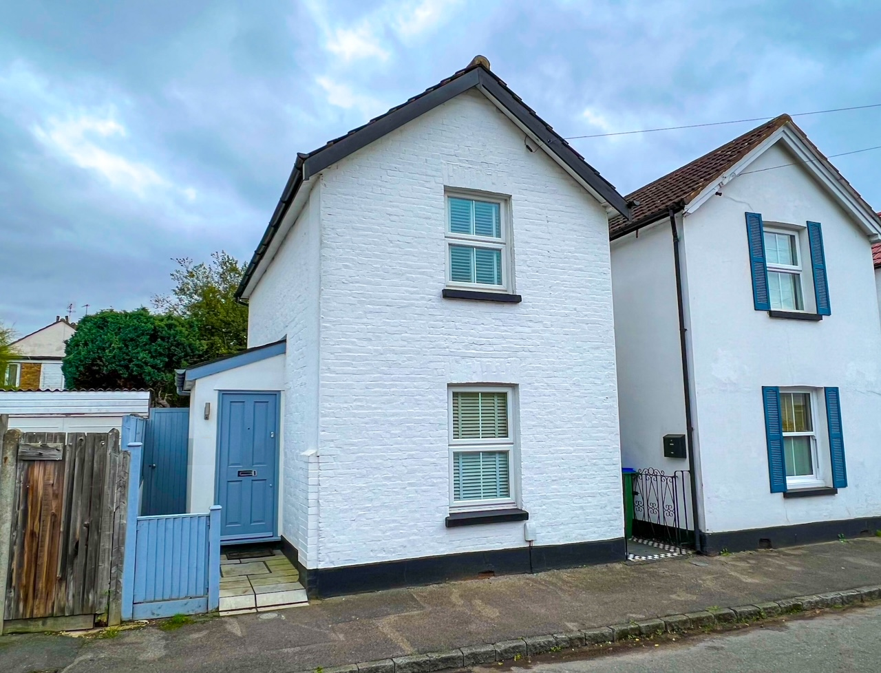 House Hurst Lane in Elmbridge