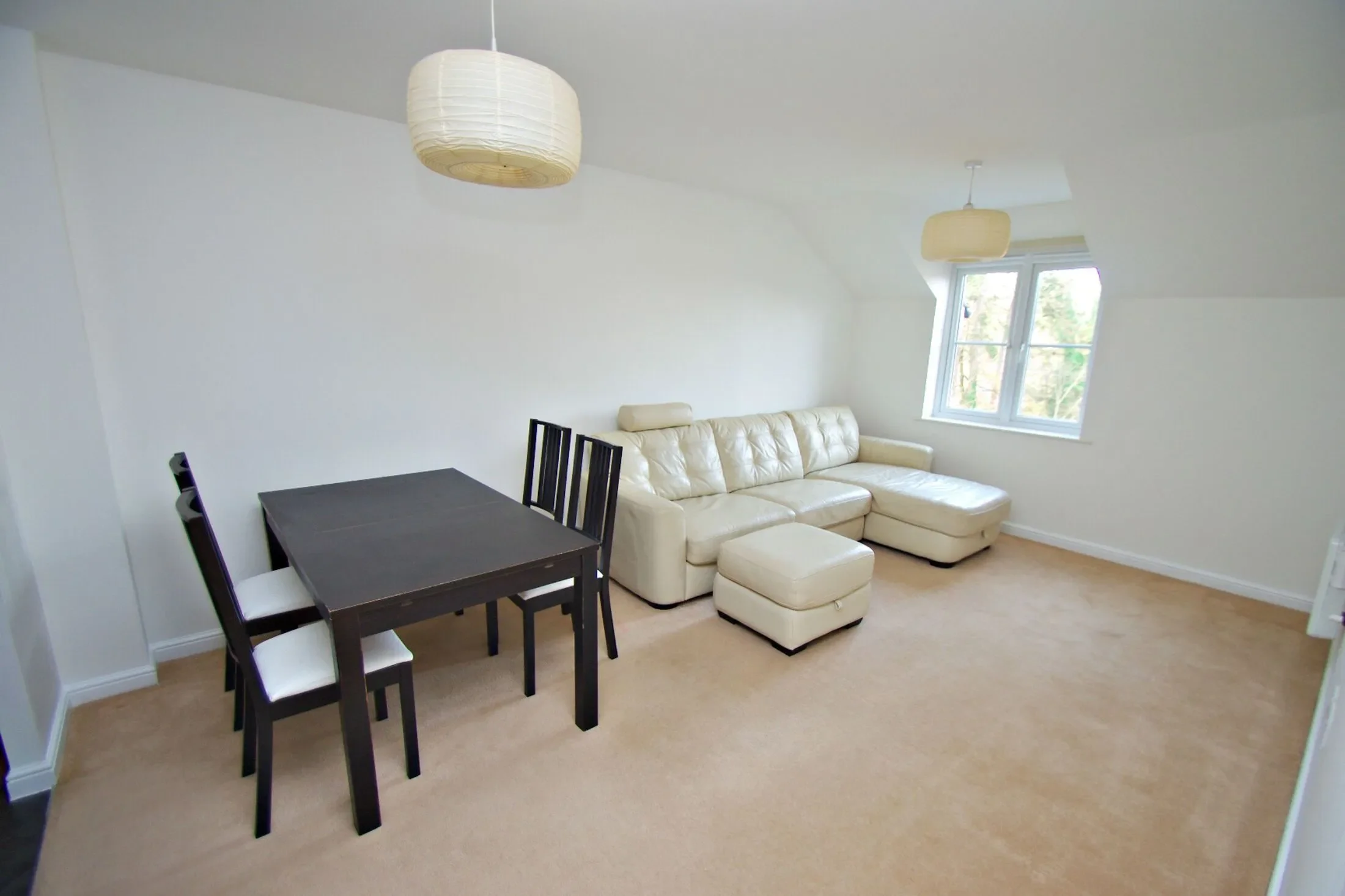 Flat Lockhart Road in Watford