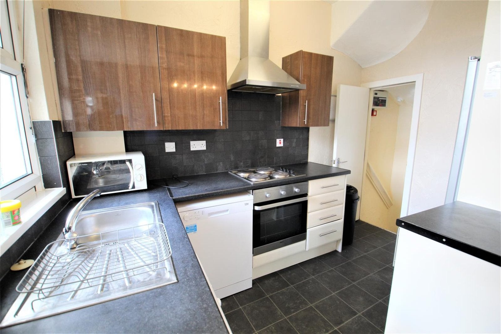 House Knowle Terrace in Leeds
