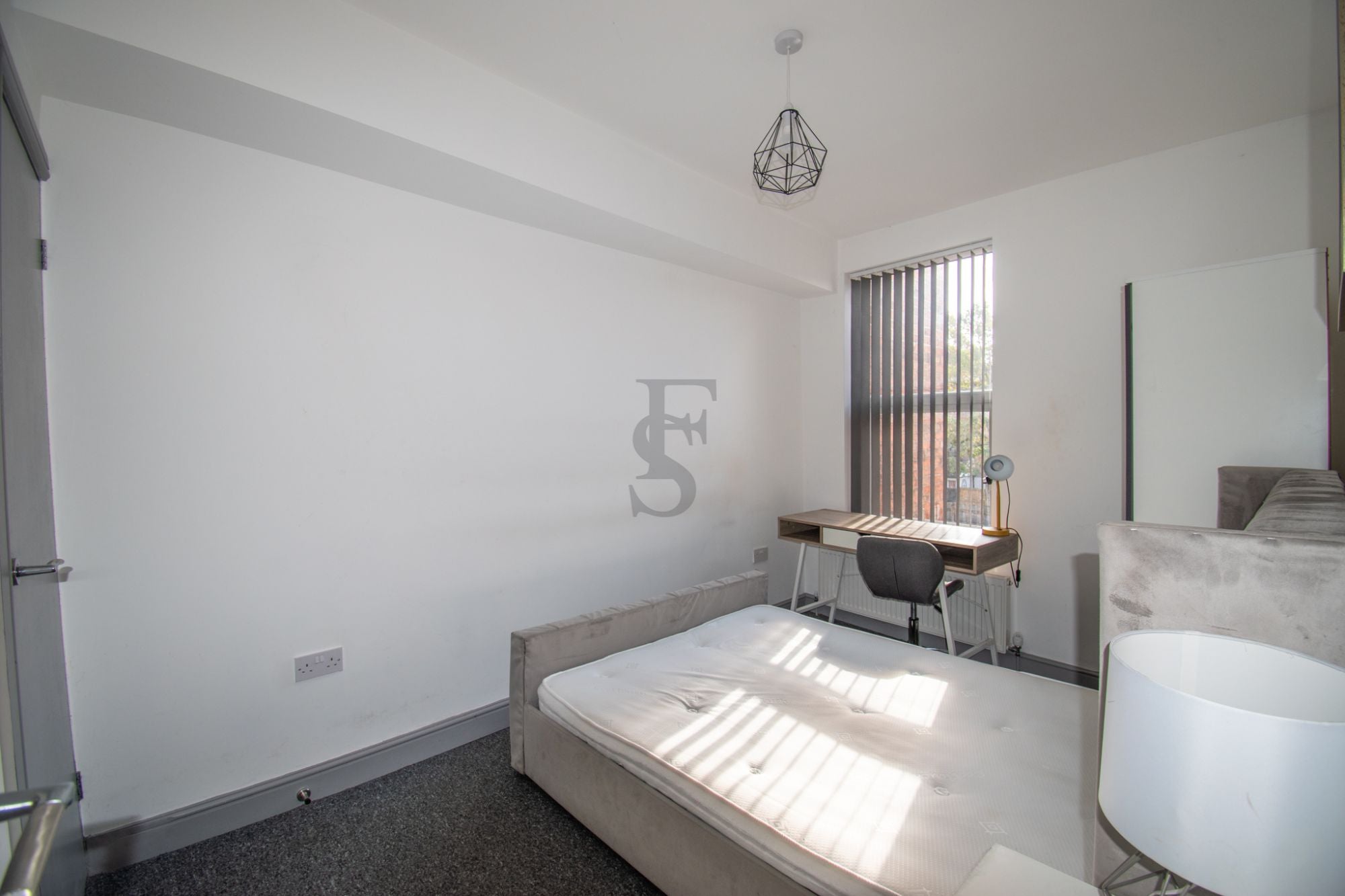 Room Cavendish Road in Leicester