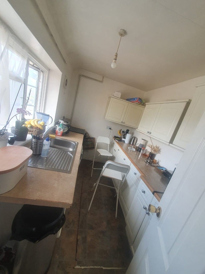 Flat Shannon Close in Greater London
