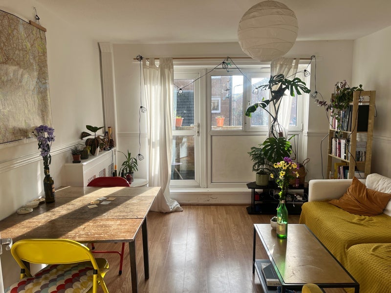 Flat Mabley Street in Greater London