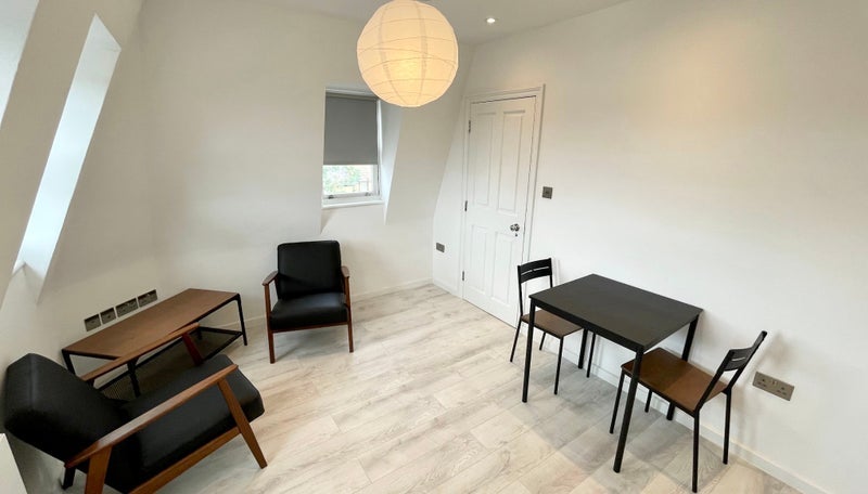 Flat Fulham Palace Road in Greater London
