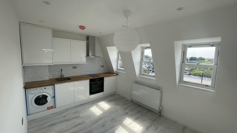 Flat Fulham Palace Road in Greater London