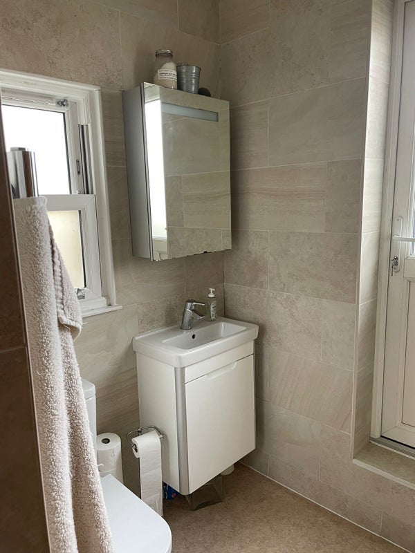 Room Belvedere Place in Greater London