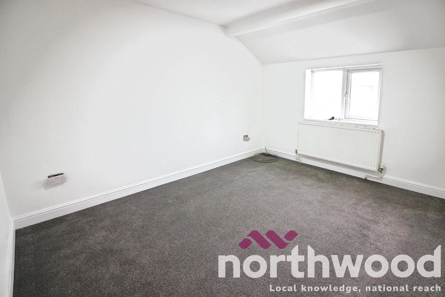 Flat Eastbank Street in Southport