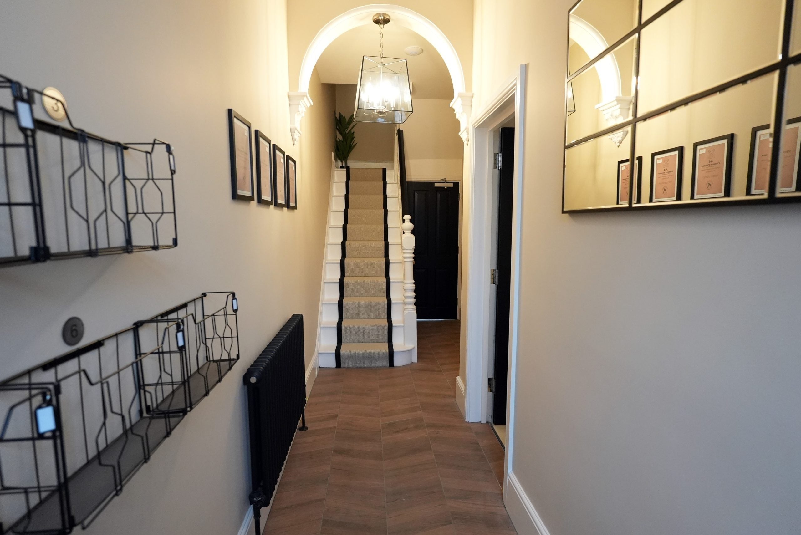 Room Lynwood Road in Reigate and Banstead