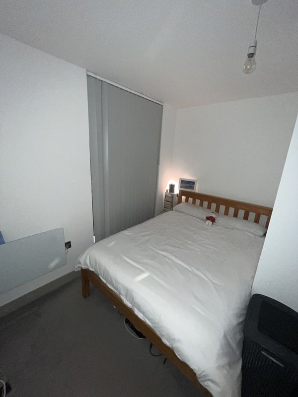 Flat Hessel Street in Greater London