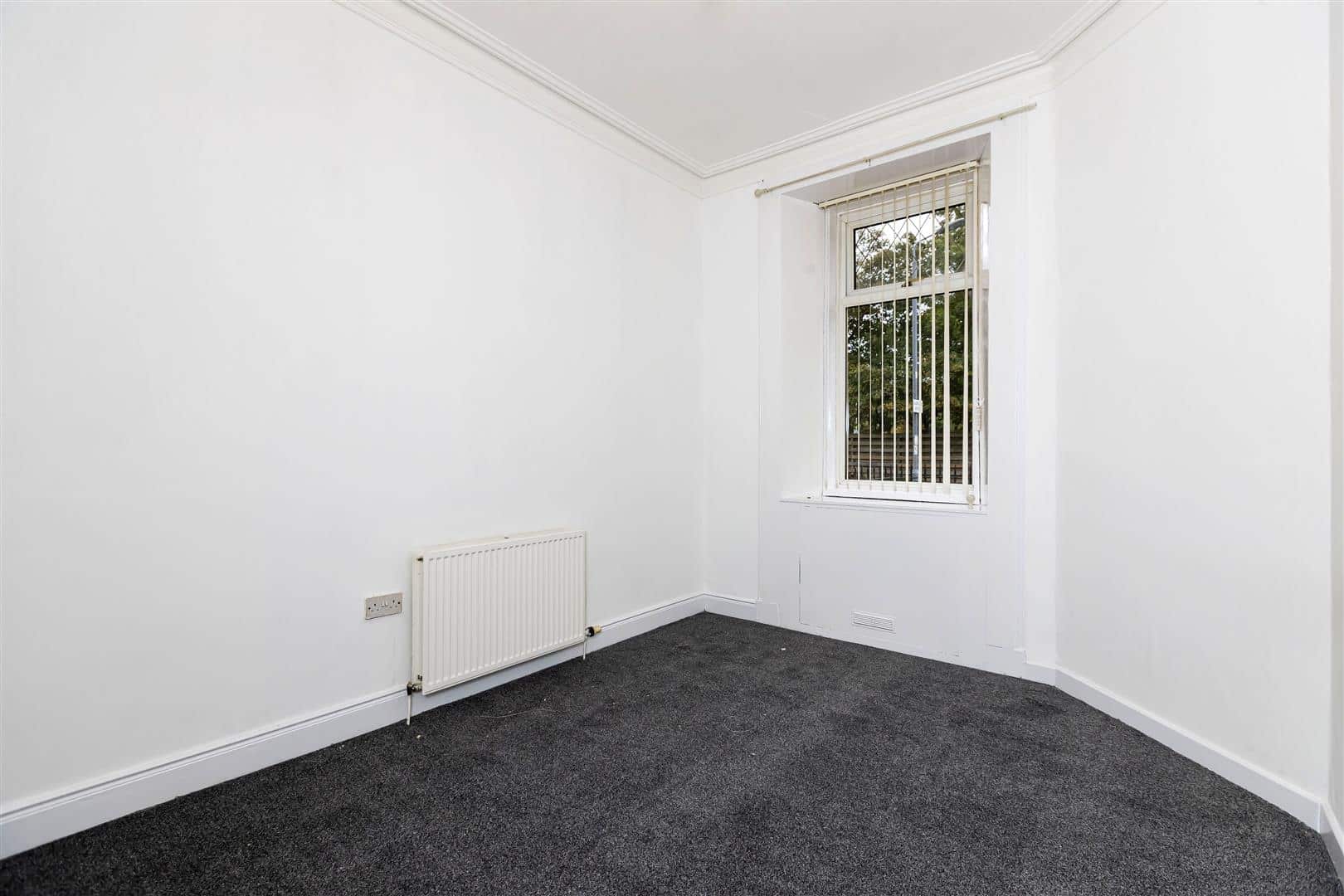 Flat Woodhead Avenue in Kirkintilloch