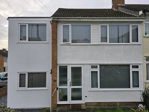 Flat Hilltop Gardens in Bristol