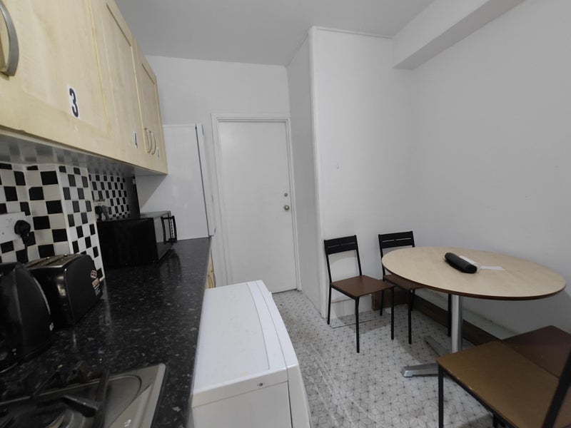 Room Malam Gardens in Greater London