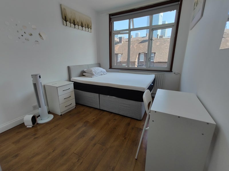 Room Malam Gardens in Greater London