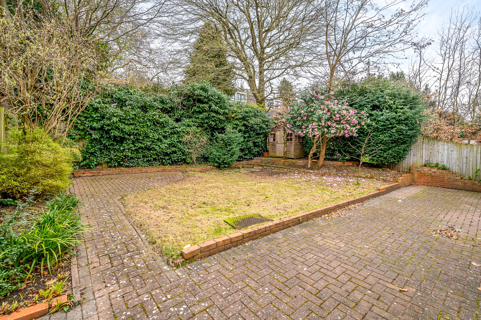 House Hitherwood Drive in Greater London