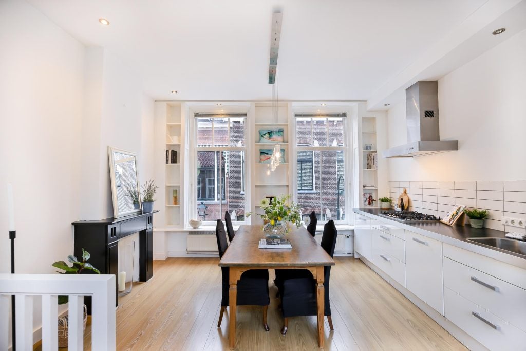 Tussenwoning te koop: Annastraat 1A, Delft