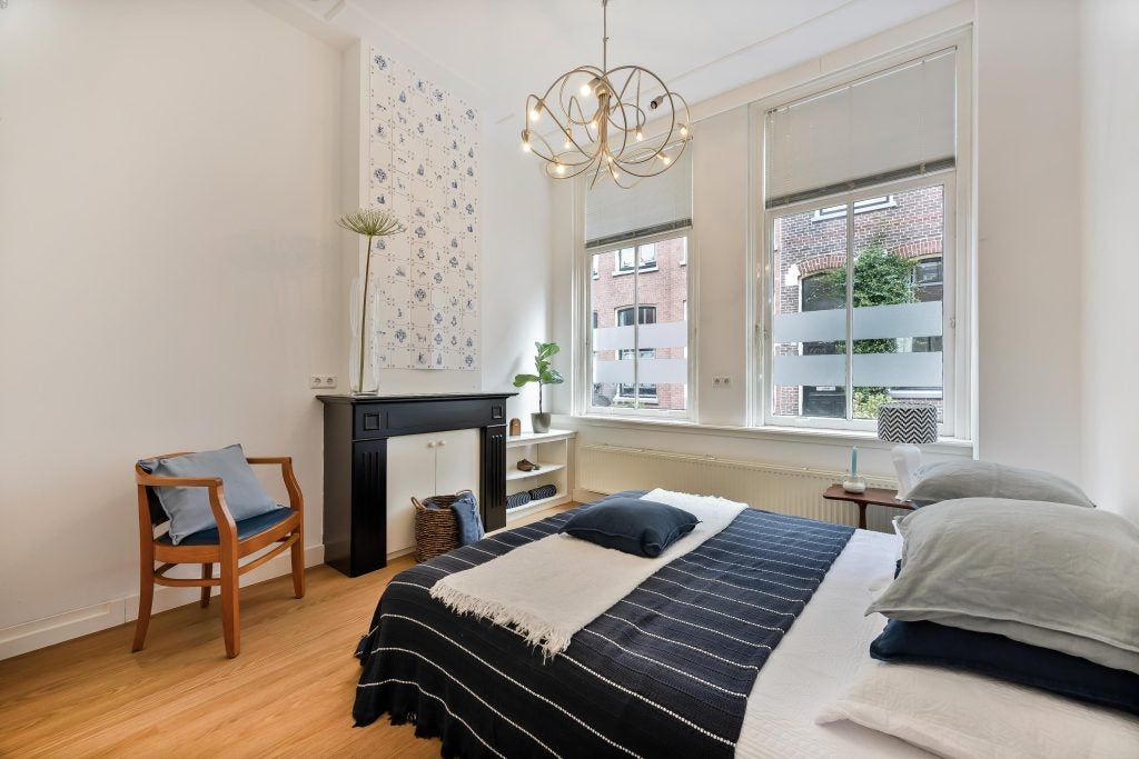Tussenwoning te koop: Annastraat 1A, Delft