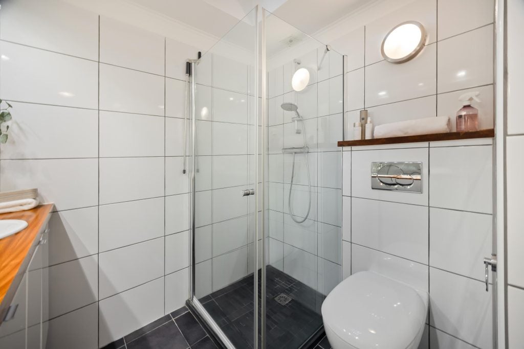 Tussenwoning te koop: Annastraat 1A, Delft