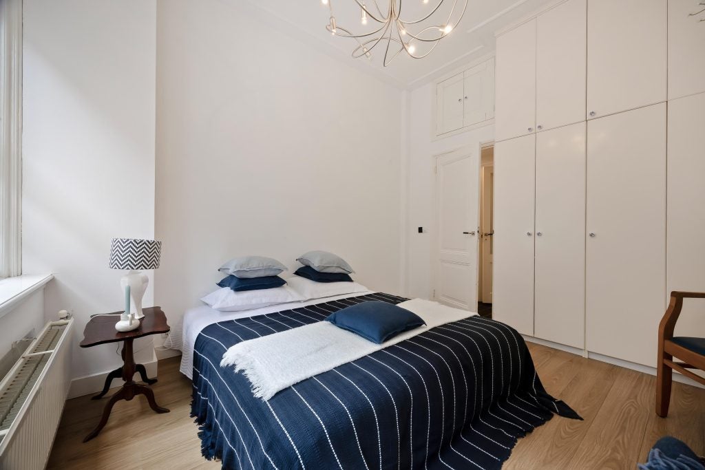 Tussenwoning te koop: Annastraat 1A, Delft