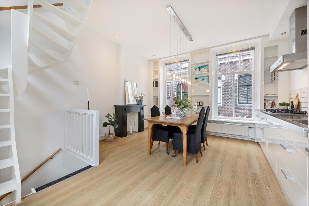 Tussenwoning te koop: Annastraat 1A, Delft