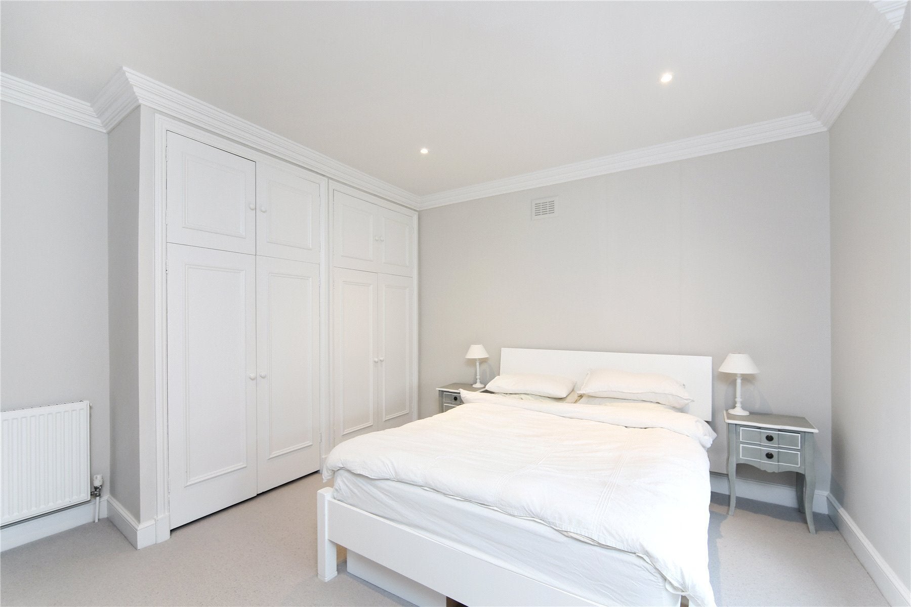 Flat Crooked Billet in Greater London