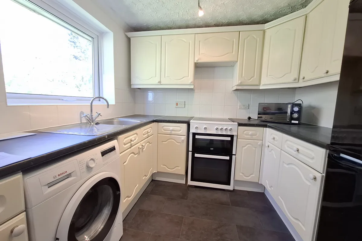 Flat Arkley Road in Dacorum