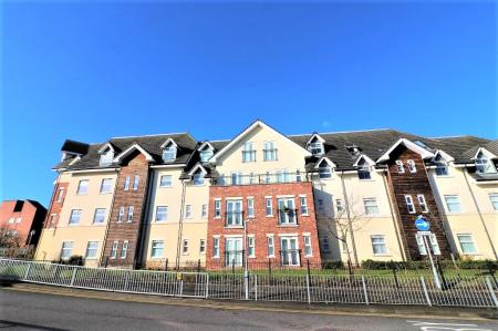 Flat Trinity Road in Stevenage