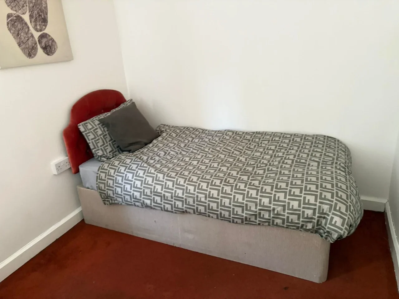 Room Slaney Road in Darlaston