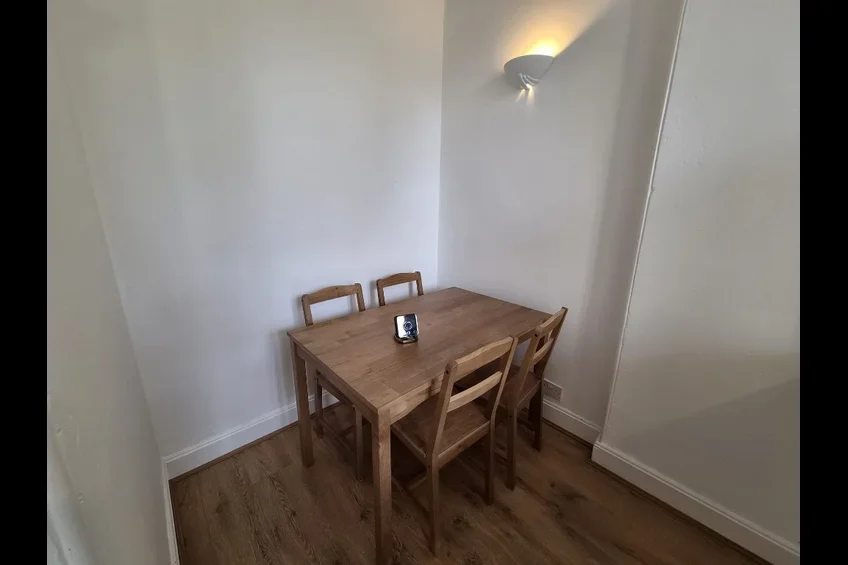 Flat Woodford Street in Glasgow