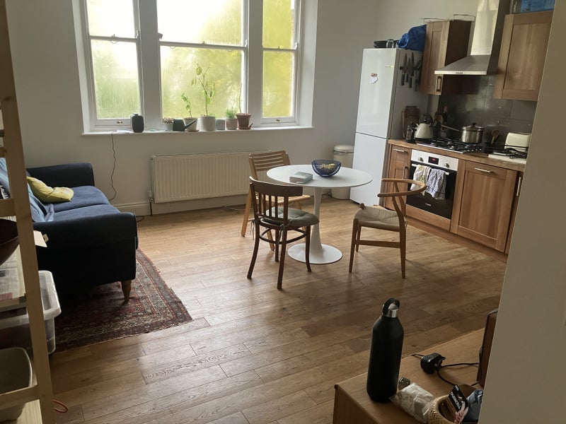 Room Wickham Road in Greater London