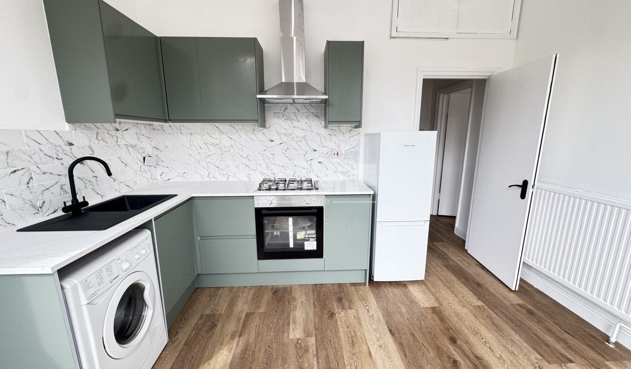 Flat Llanthewy Road in Newport