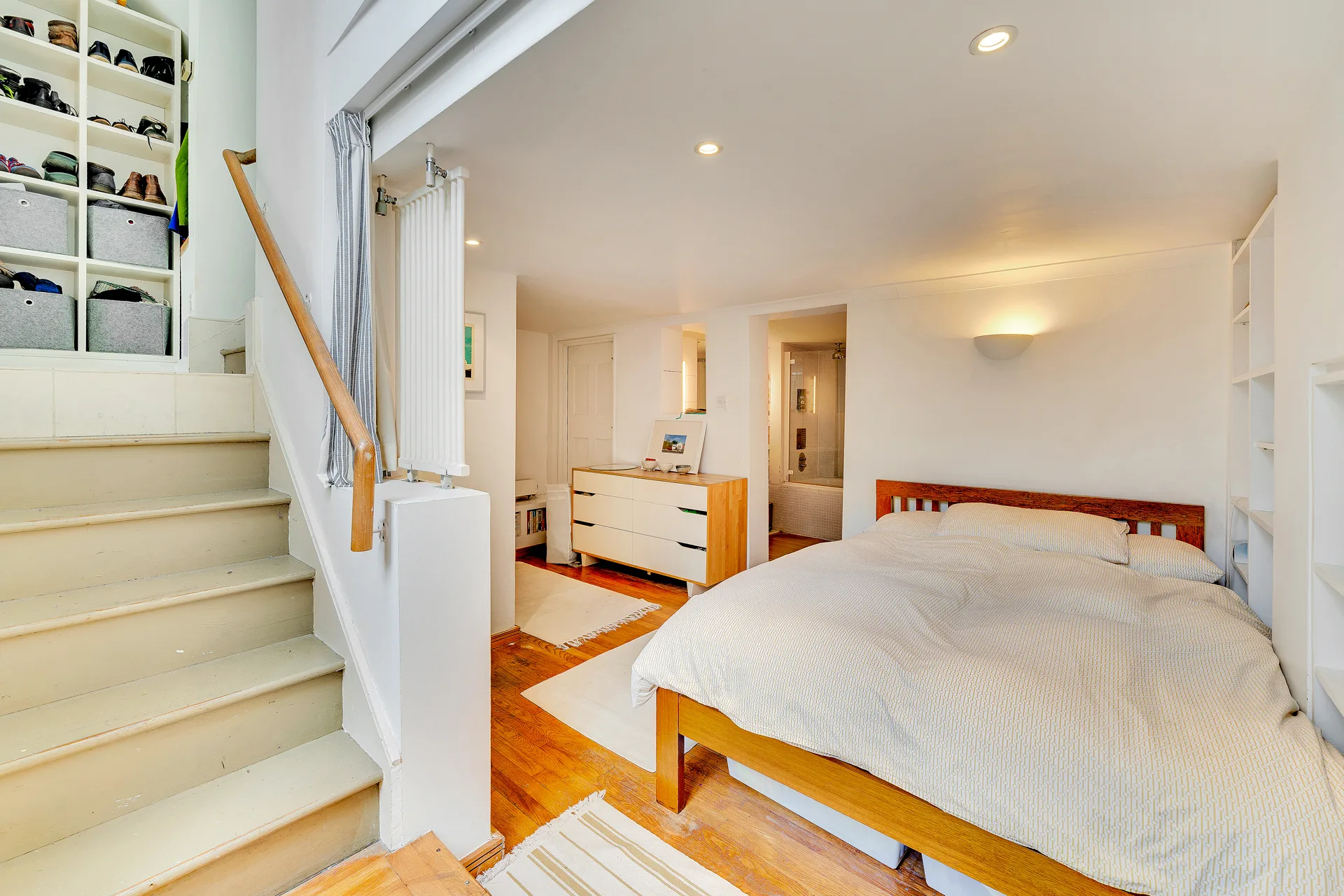 Flat Digby Crescent in Greater London