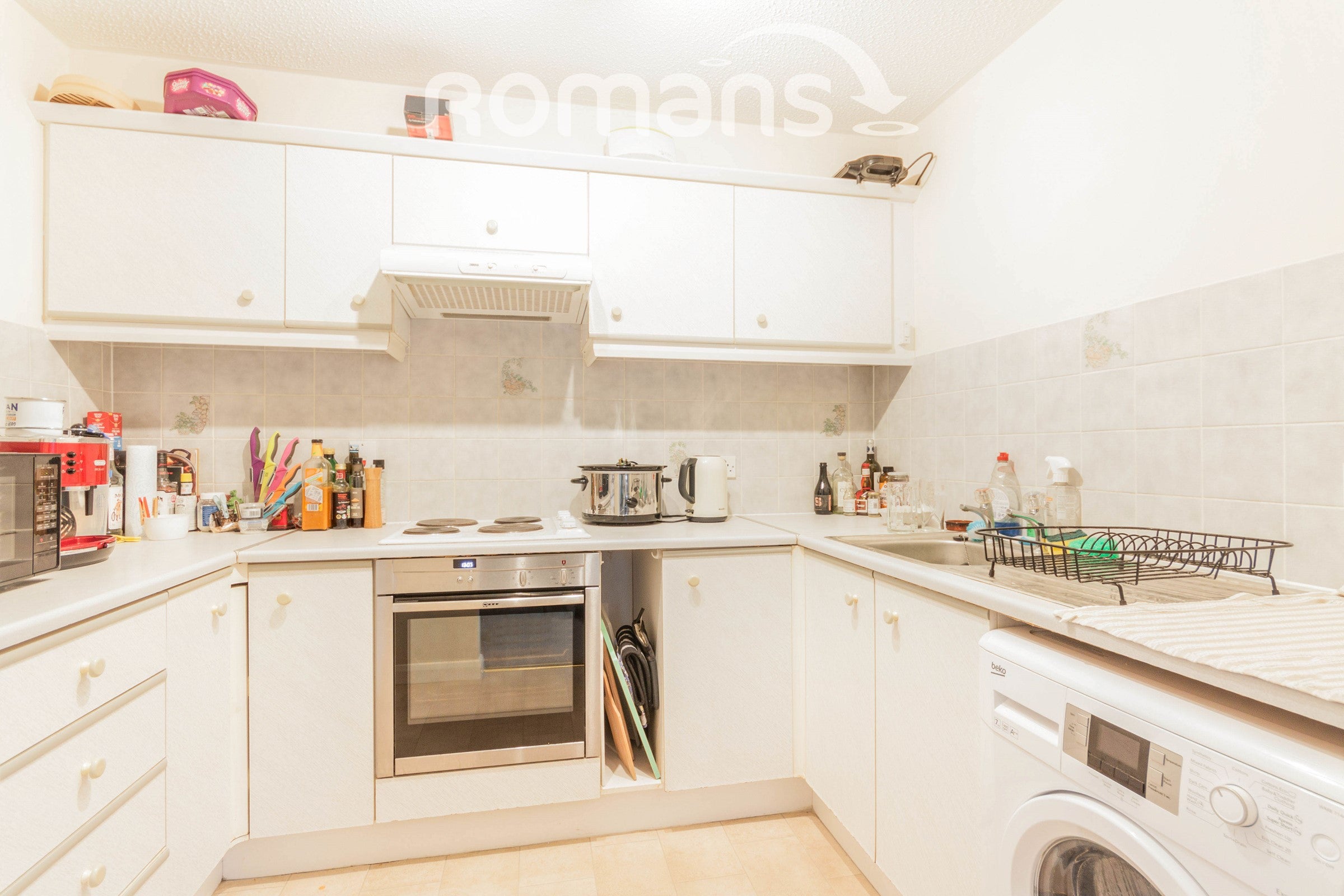 House Orchard Close in Wokingham