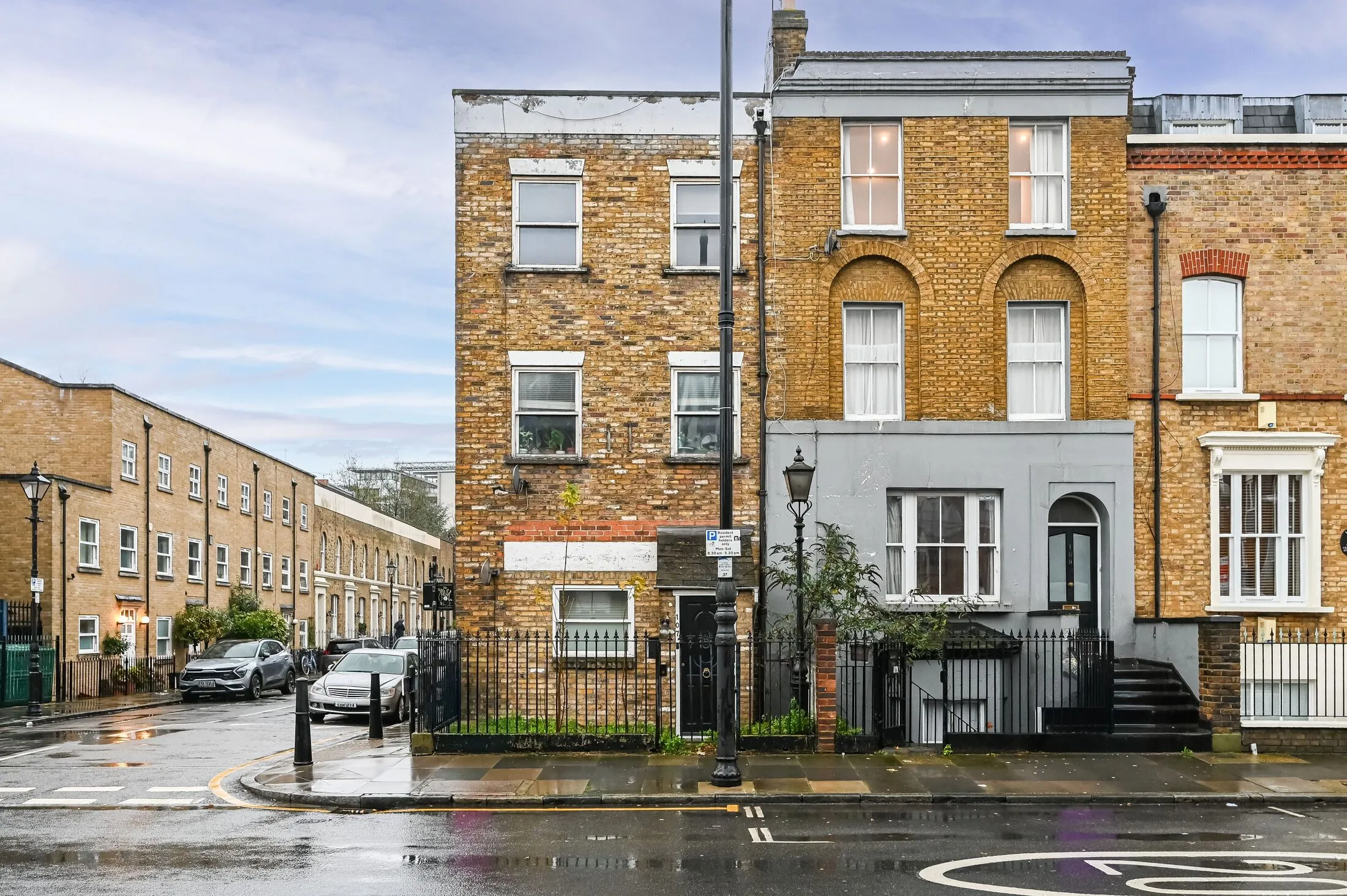 Flat Haverfield Road in Greater London