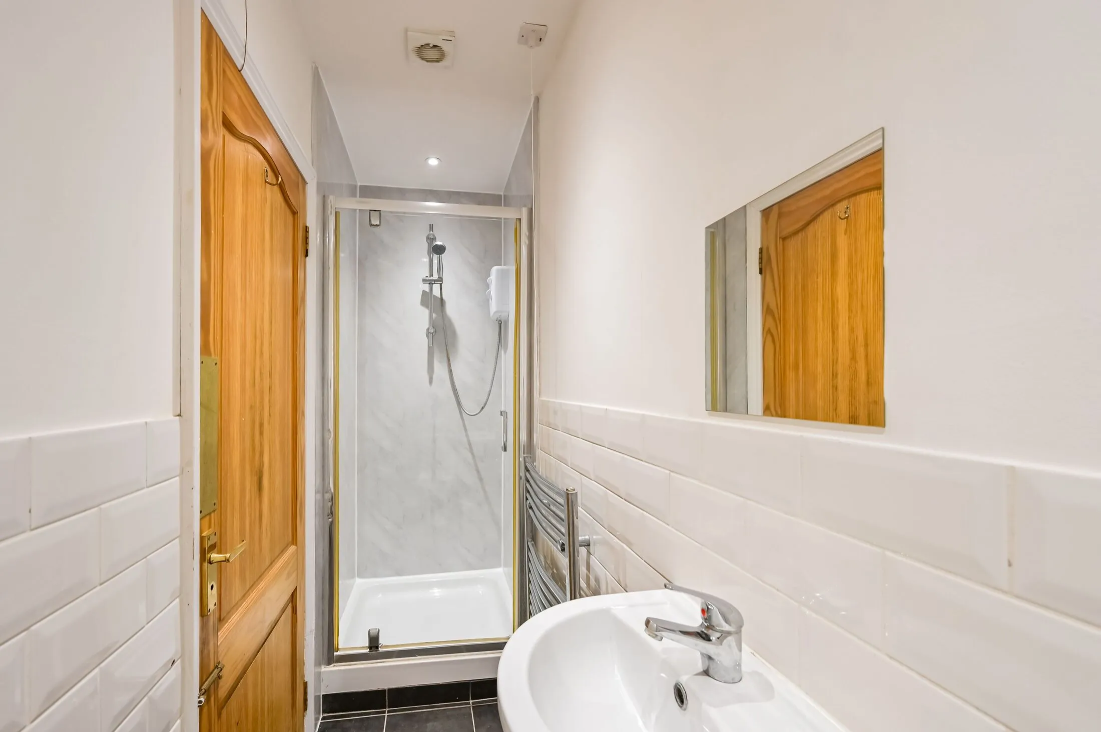 Flat Haverfield Road in Greater London