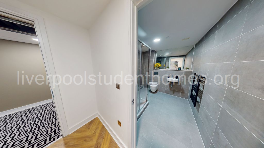 Room Shaw Street in Liverpool