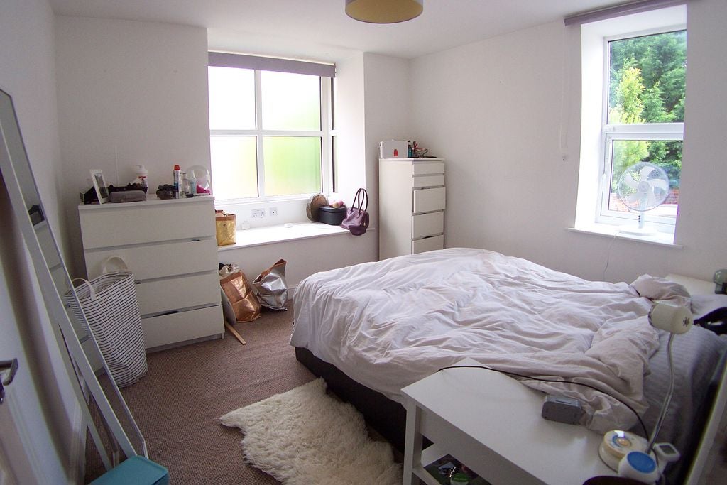 Flat Newton Garth in Leeds