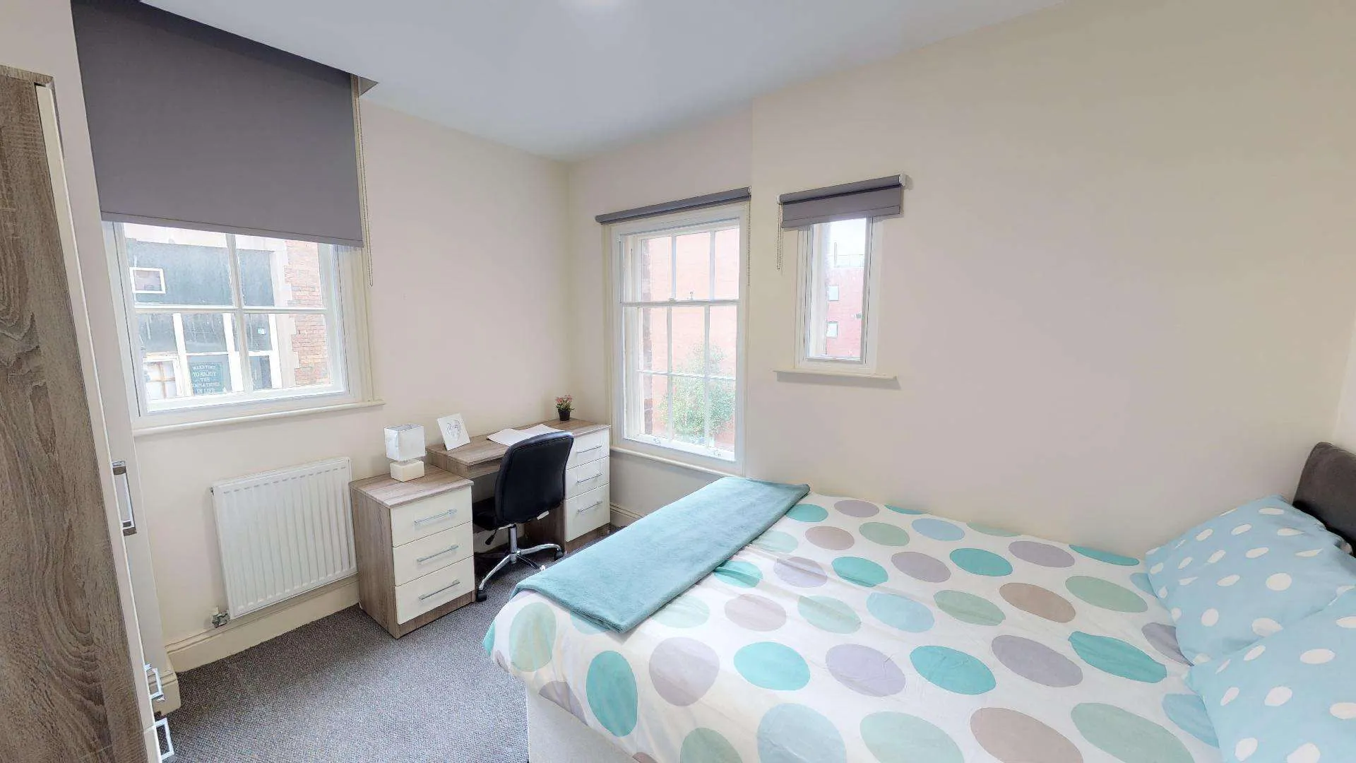 Flat Saint James Row in Sheffield