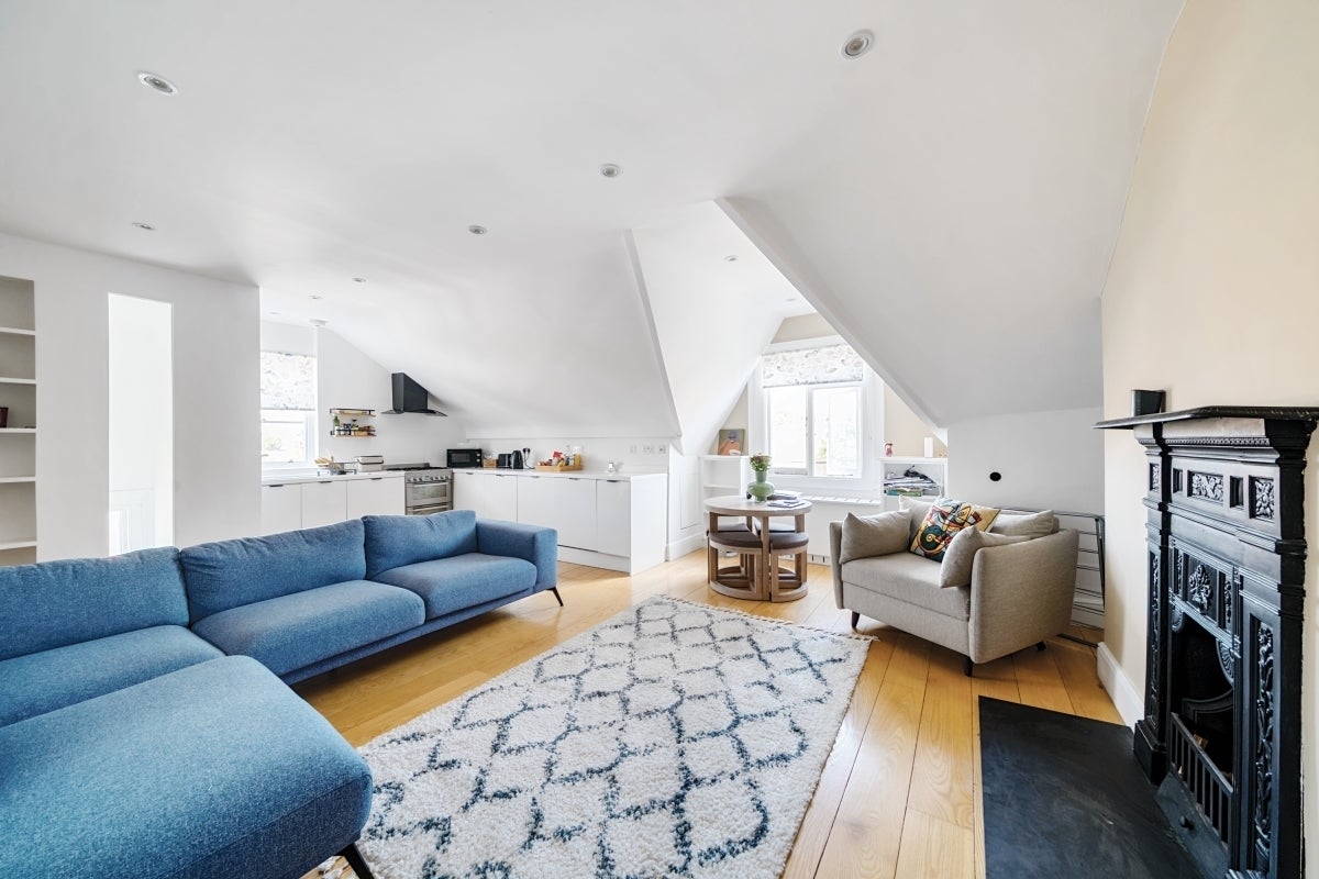 Flat Priory Road in Greater London