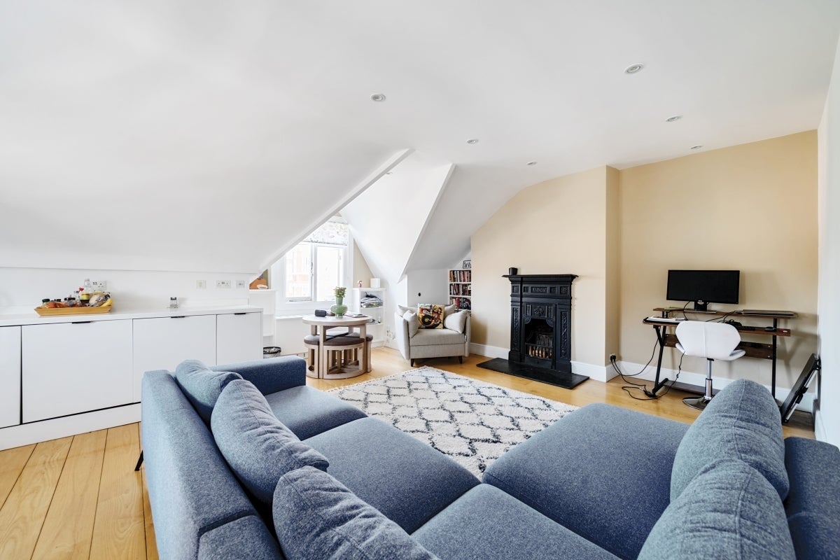 Flat Priory Road in Greater London