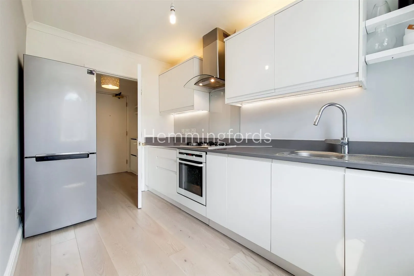 Flat Topsfield Close in Greater London