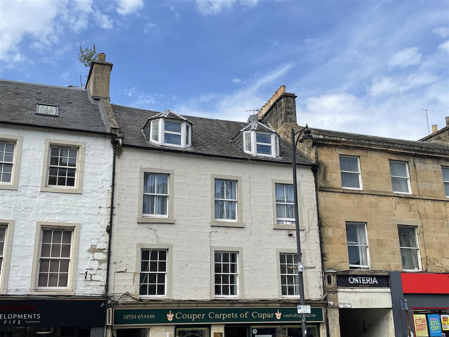Flat George Inn Pend in Cupar