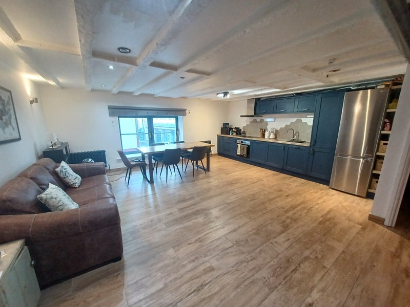 Room Gaunts Lane in Bristol